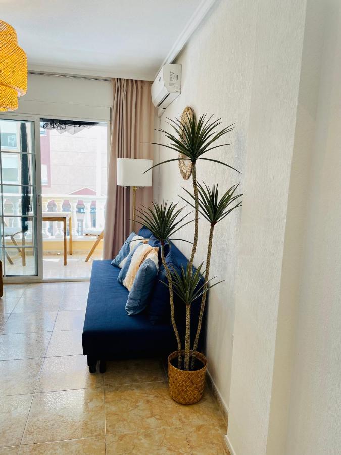 El Papagayo Apartment 2 Mins Walking To The Beach Torrevieja Buitenkant foto