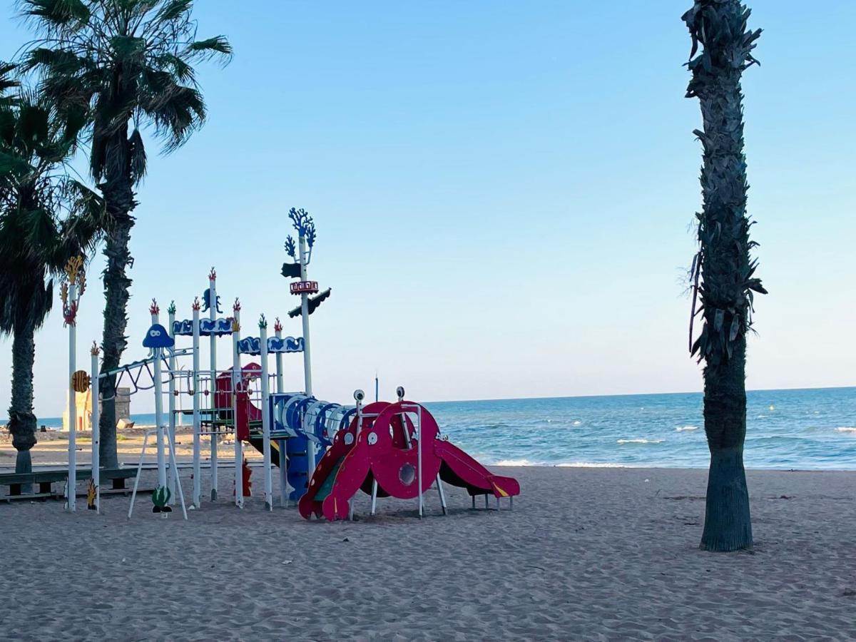 El Papagayo Apartment 2 Mins Walking To The Beach Torrevieja Buitenkant foto
