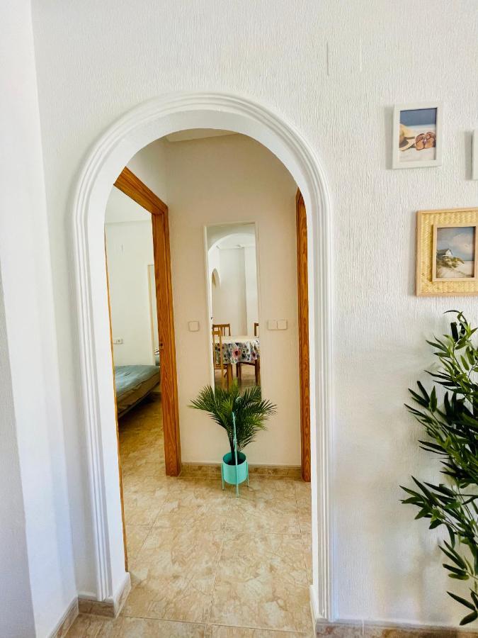El Papagayo Apartment 2 Mins Walking To The Beach Torrevieja Buitenkant foto